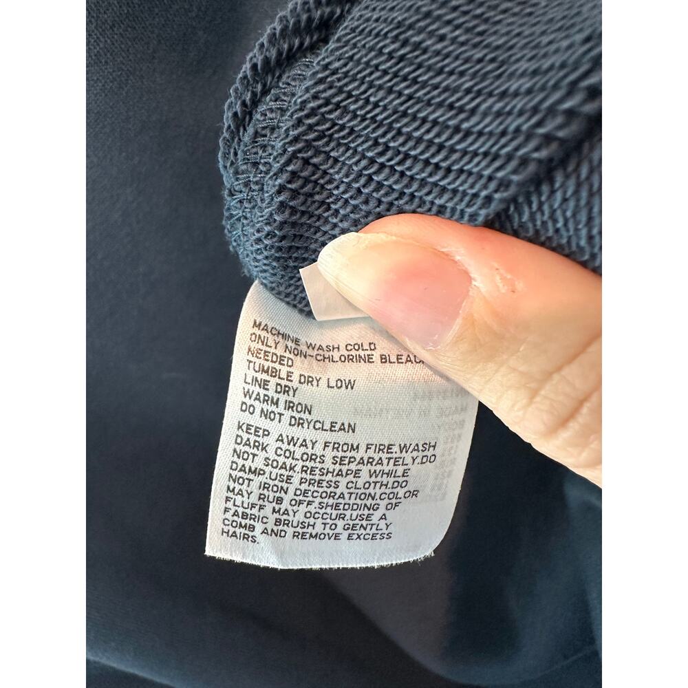 UNIQLO UT Peanuts Snoopy Varsity P Crewneck Graphic Sweatshirt Navy Blue Large - Picture 9 of 9